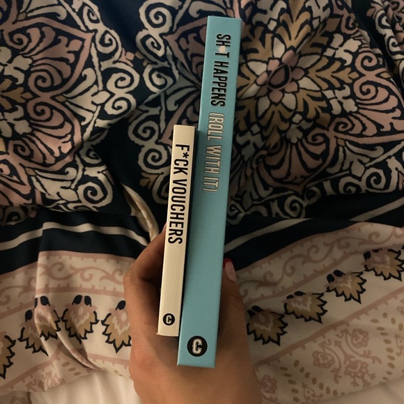 Book Bundle Sh*t Happens Roll With It & Vouchers Dark Humor & Inspiring Quotes - Picture 3 of 6